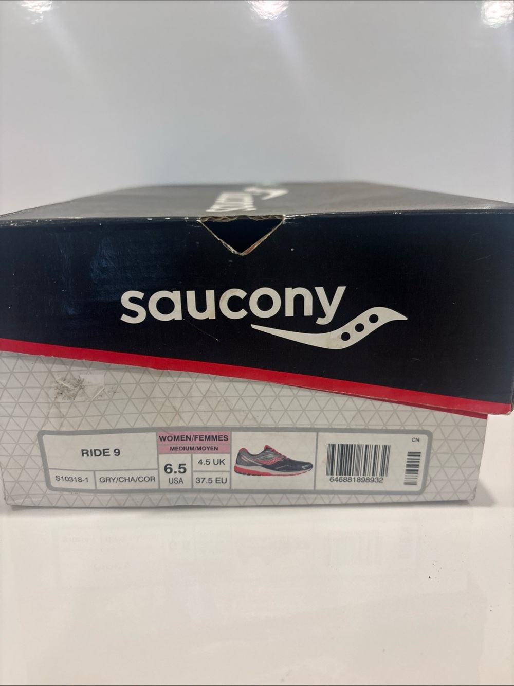 Saucony Ride 9 Sneakers in Black and Red - Picture 2 of 4